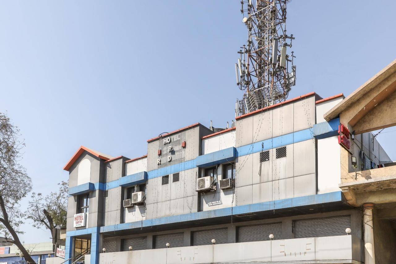 Oyo 69877 Hotel Sarthi Residency Ahmedabad Exterior foto